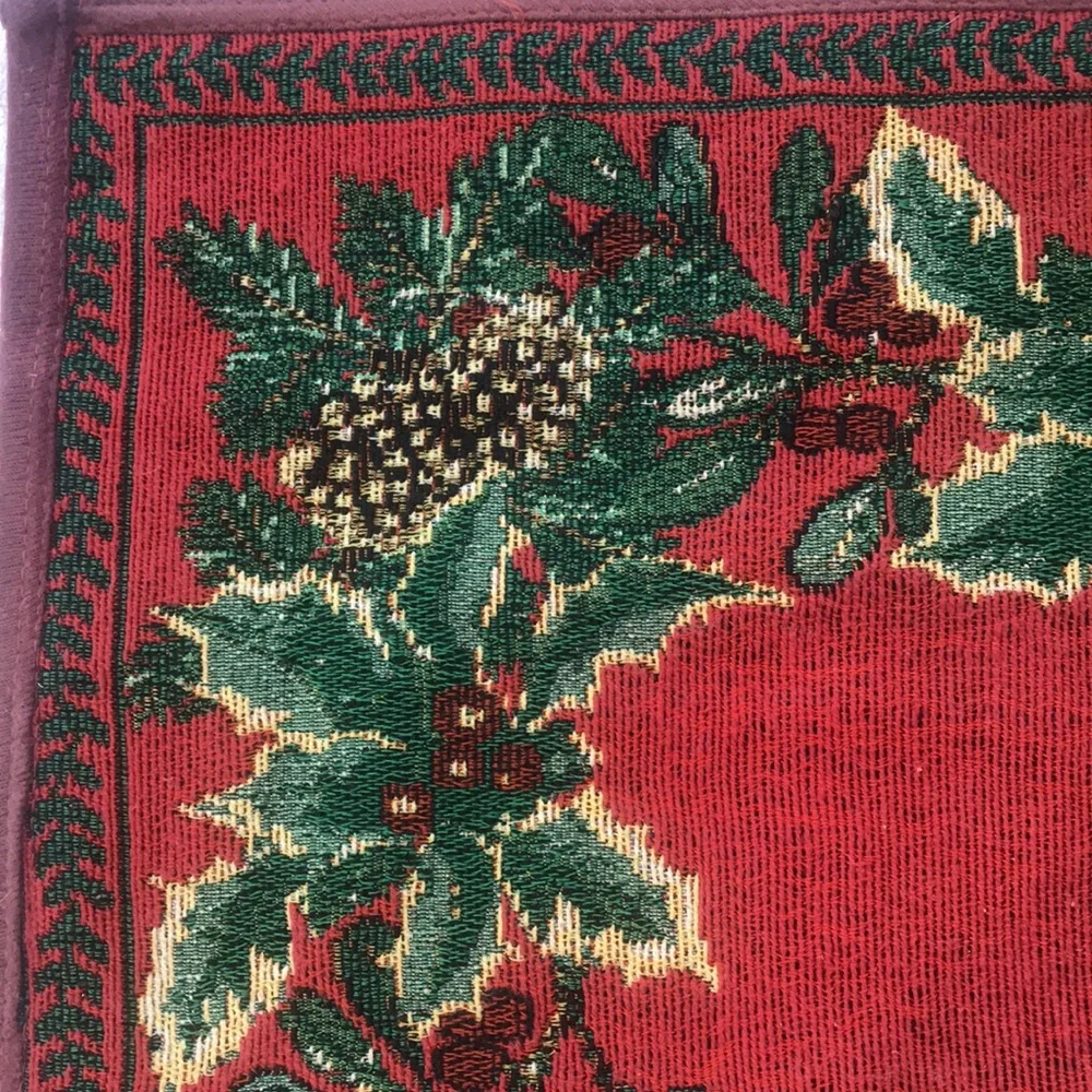 Holly & Acorn Mat